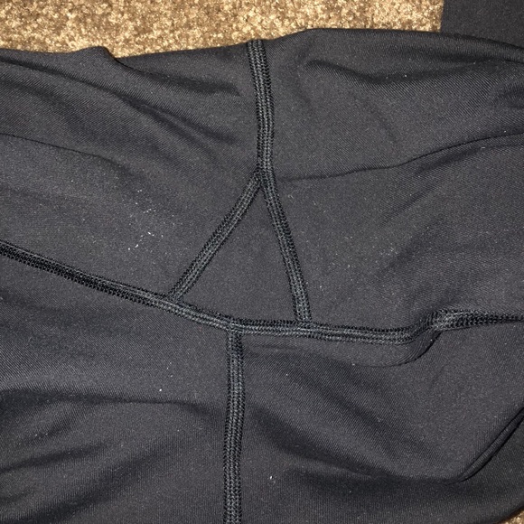 SOLD. Lululemon Wunder unders - Picture 4 of 5